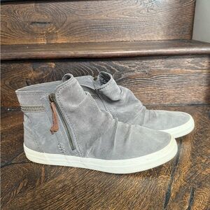 Sperry Woman’s Gray Crest Lug Suede Side Zip High-Top Sneakers